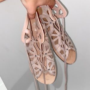 mossimo pink gladiator sandals